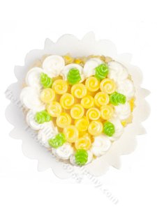 (image for) Miniature Floral Cake for Dollhouses
