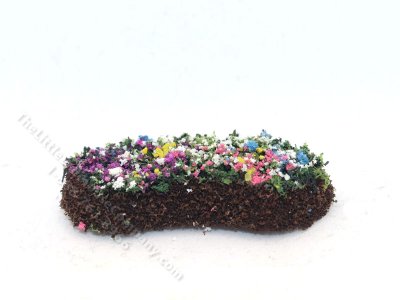 (image for) Garden Delights in Flower Bed 1:48 Scale for Dollhouses