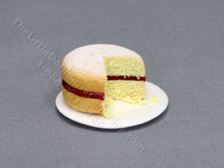 (image for) Miniature Sliced Sponge Cake By Charlotte Willmott
