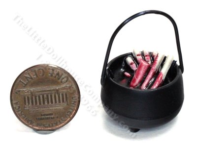 (image for) Miniature Cauldron with Bones