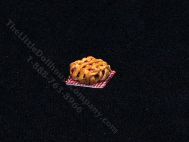 (image for) 1:24 Scale Miniature Lattice Cherry Pie for Dollhouses