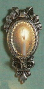 (image for) Dollhouse Scale Model Ribbon Sconce