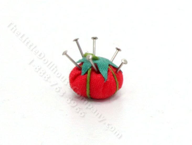 (image for) Miniature Sewing Tomato with Needles