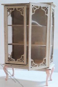 (image for) Miniature Vintage Cupboard Kit