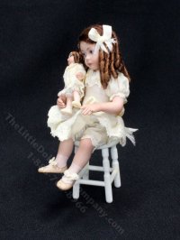 (image for) Miniature Little Girl with Dolly