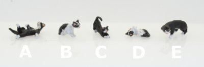 (image for) Miniature 1/4 Scale Black and White Cat for Dollhouses