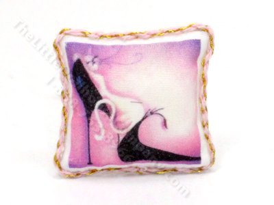 (image for) Pillow with Cat Print and Braided Edging by Judith Blondell