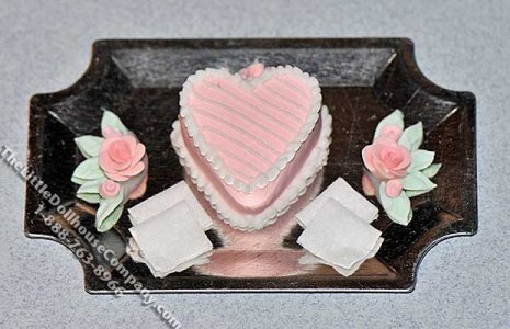 (image for) Dollhouse Scale Model Pink Heart Cake Platter