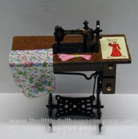 (image for) Dollhouse Scale Model Sewing Machine with Pattern