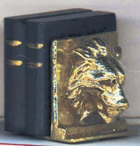(image for) Dollhouse Scale Model Lion Head Bookends(sold in pairs)