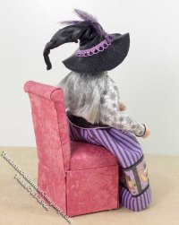 (image for) Old Woman/Witch Dressed for Halloween by Patsy Thomas