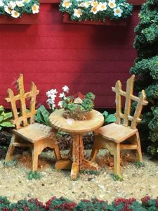 (image for) 1:48 Scale Outside Patio Table and Chairs Kit