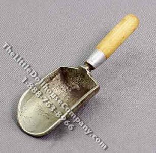 (image for) Miniature Grain Scoop for Dollhouses