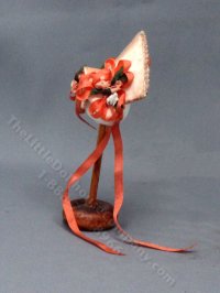 (image for) Vintage Miniature Peach Floral Bonnet for Dollhouses
