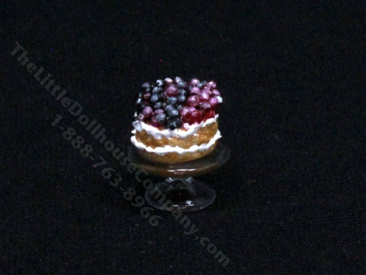(image for) 1:24 Scale Miniature Mixed Berry Cake for Dollhouses