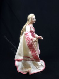 (image for) Miniature Handcrafted Vintage Medieval Woman in White and Pink