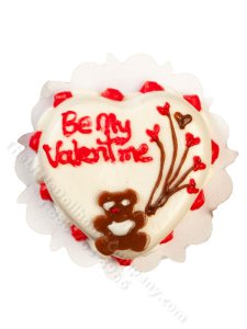(image for) Miniature Valentine Cake for Dollhouses