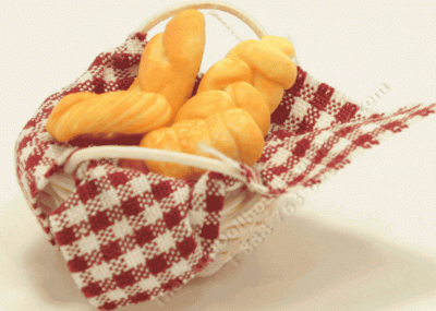 (image for) Miniature Round Bread Basket with Gingham Towel