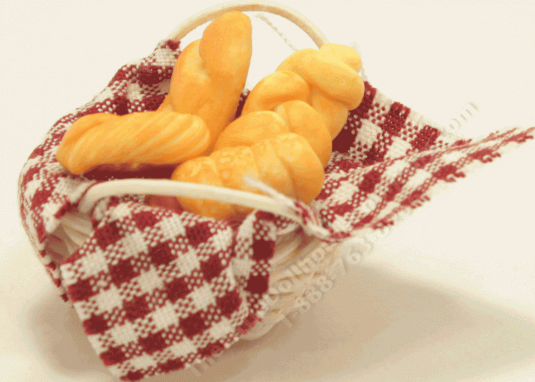(image for) Miniature Round Bread Basket with Gingham Towel