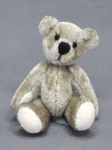 (image for) Dollhouse Scale Model Grey Bear