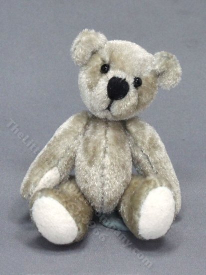 (image for) Dollhouse Scale Model Grey Bear