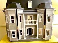 (image for) Vintage Foxhall Manor Dollhouse