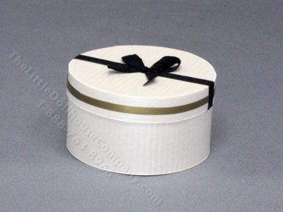 (image for) Miniature Black and White Hat Box
