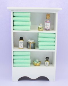 (image for) Miniature Bathroom Shelf Unit with Green Towels