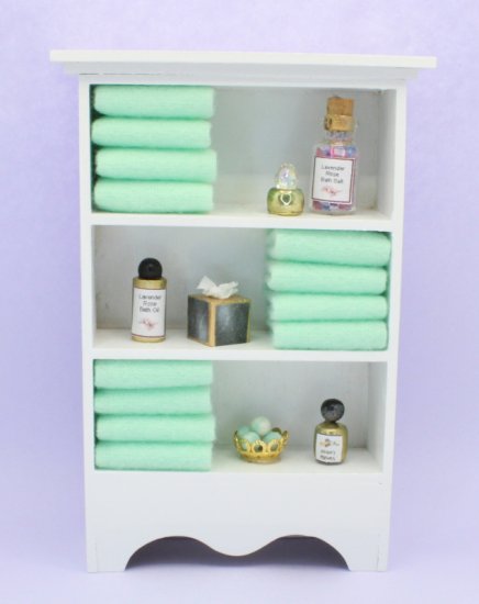 (image for) Miniature Bathroom Shelf Unit with Green Towels