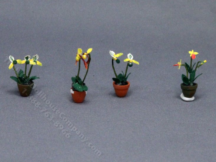 (image for) Handmade Miniature 1/4 Scale Flowers by Paula Gilhooley