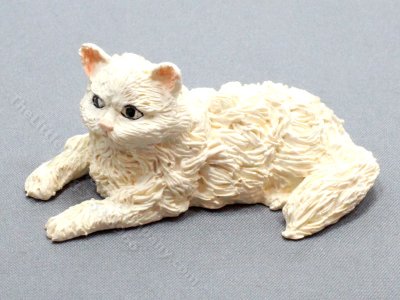 (image for) Miniature White Cat for Dollhouses
