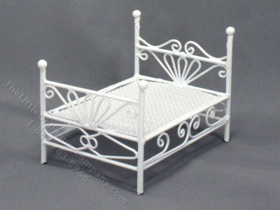 (image for) As-Is 1/2" Scale White Wire Bed for Dollhouses