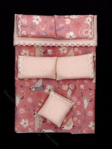 (image for) Miniature Pink Bird Bedding for Dollhouses