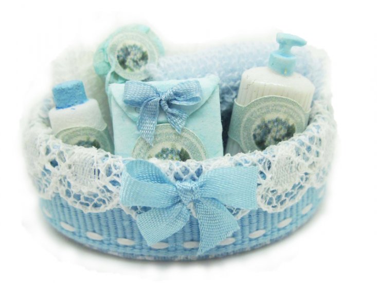 (image for) Miniature Spa Basket in Blue for Dollhouses