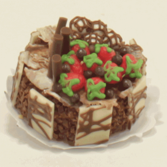 (image for) Cake with Strawberries, Blueberries, and Chocolate Decorations