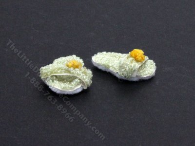 (image for) Miniature Green Slippers for Dollhouses