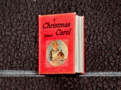 (image for) Miniature Book: 'A Christmas Carol' by Jane Woodham