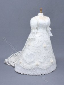 (image for) Vintage Miniature Lace Wedding Dress