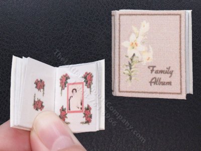 (image for) Miniature Vintage Floral Family Album