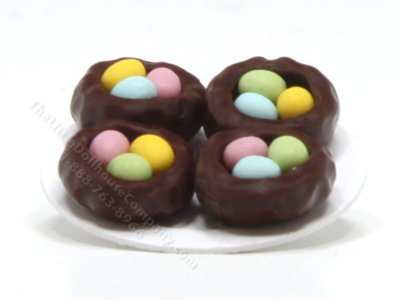 (image for) Miniature Easter Nests By Charlotte Willmott
