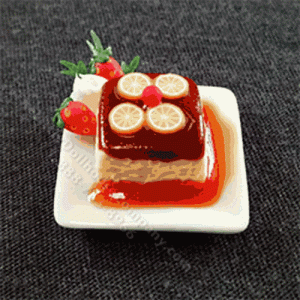 (image for) Miniature Pudding with Fruit and Caramel on a Square Plate