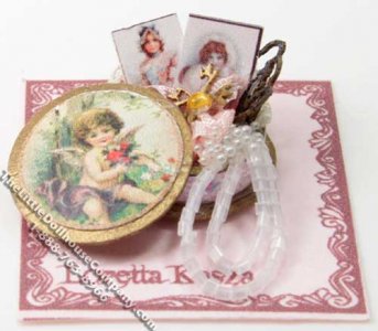 (image for) Miniature Tin of Mementos for Dollhouses