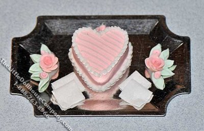 (image for) Dollhouse Scale Model Pink Heart Cake Platter