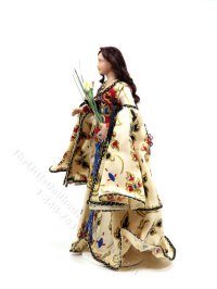 (image for) Miniature Handcrafted Vintage Medieval Woman with Lilies
