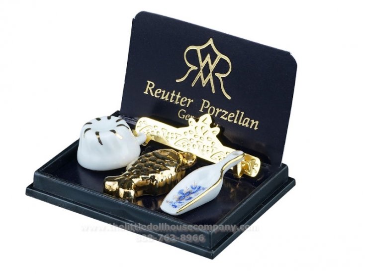 (image for) Miniature Small Kitchen Hanger - Blue Onion Design