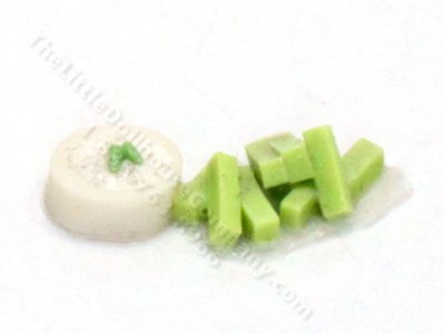 (image for) Miniature Celery Sticks and Dip for Dollhouses