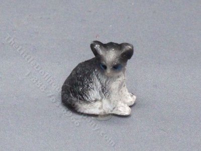 (image for) Miniature Sitting Black and White Kitten for Dollhouses
