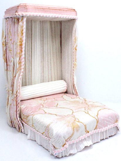 (image for) Miniature Pink and White Canopy Bed for Dollhouses
