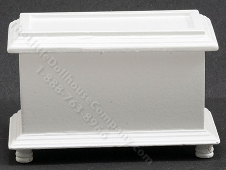 (image for) Miniature White Blanket Chest for Dollhouses