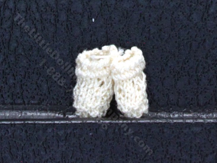 (image for) Miniature Handmade Cream Booties for Babies